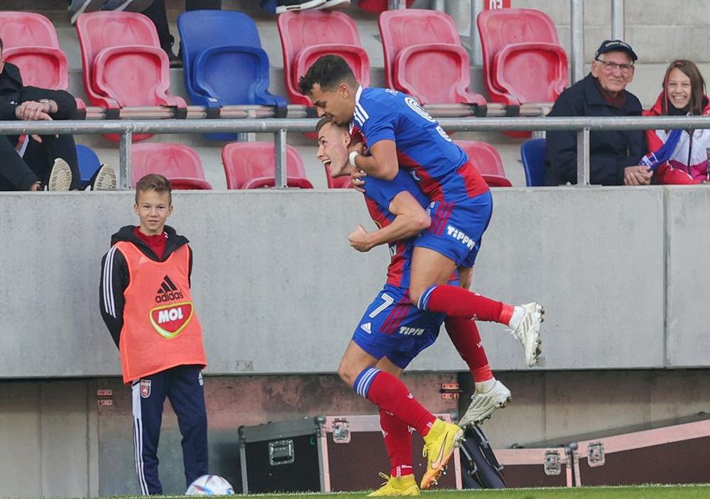 Élvonalbeli csapatainknak hétvégén három sportágban négy mérkőzése lesz